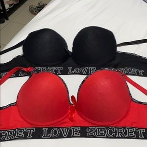 2 x1 black and red brats